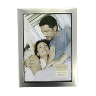 Ramka metalowa B105C<br>
Rozmiar ramki: 13x18<br>