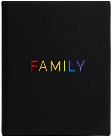 Album tradycyjny szyty DBCS20ART17<br>
Rozmiar stron: 24x29<br>
Ilość stron: 40<br>
Kolor stron: kremowy