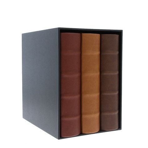 Album kieszeniowy szyty DECORsetEUROPE<br>
Rozmiar zdjęć: 10x15<br>
Ilość zdjęć: 600<br>
Ilość zdjęć na stronie: 2<br>