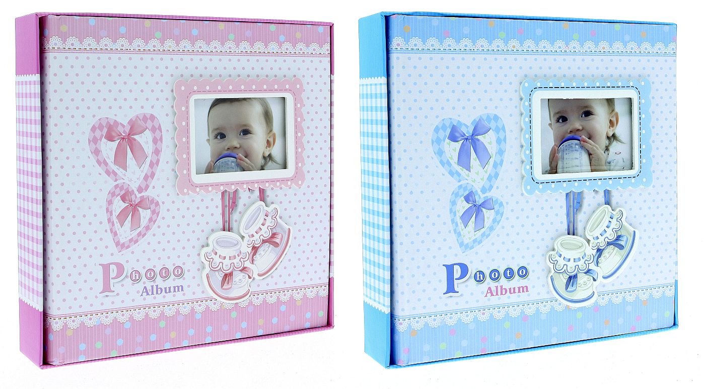 Album kieszeniowy szyty KD46200WBBABY-14
<br/>Rozmiar zdjęć: 10x15
<br/>Ilość zdjęć: 200
<br/>Ilość zdjęć na stronie: 
