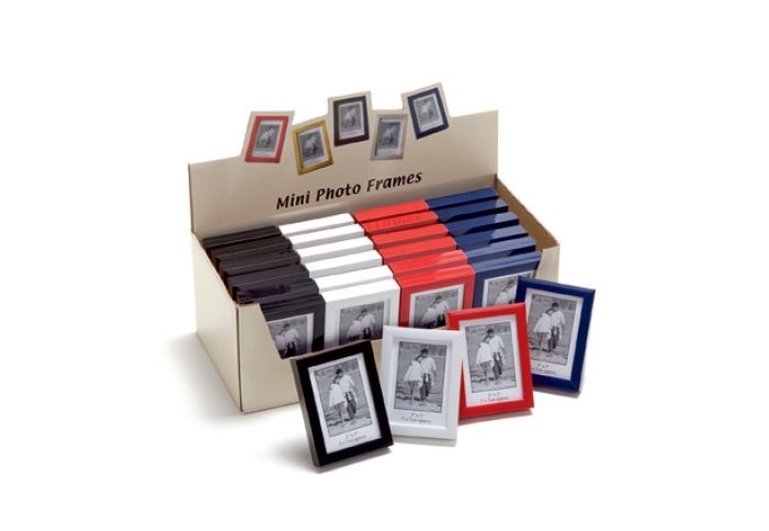 Ramka plastikowa KRD-1005<br>
Rozmiar ramki: <br>