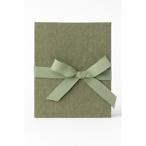 Album typu  jamnik  15x21/12 LP68 LINEN OLIVE