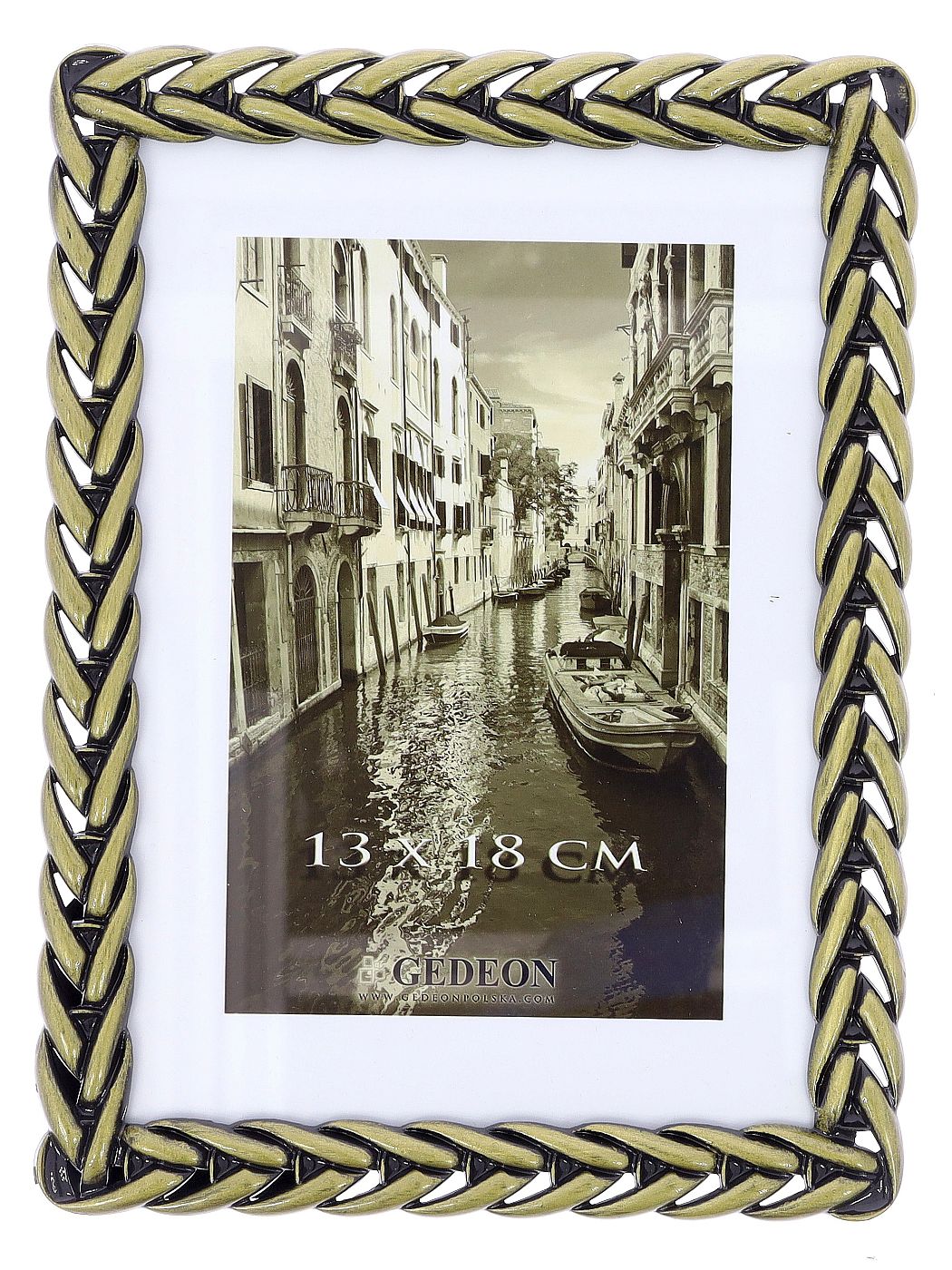 Ramka metalowa,
 13x18
<br/> RM0857G 
<br/>Rozmiar ramki: 13x18
<br/>Materiał ramki: metalowa
