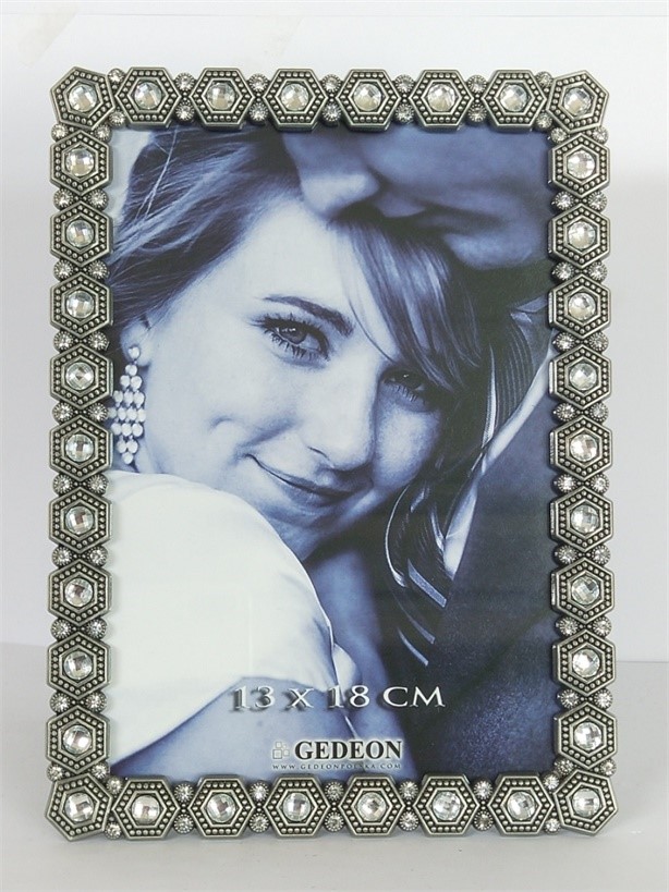 Ramka metalowa 13x18 RM2357S Rozmiar ramki: 13x18 Materiał ramki: metalowa