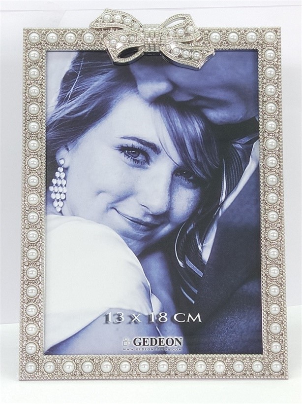 Ramka metalowa 13x18 RM2757S Rozmiar ramki: 13x18 Materiał ramki: metalowa