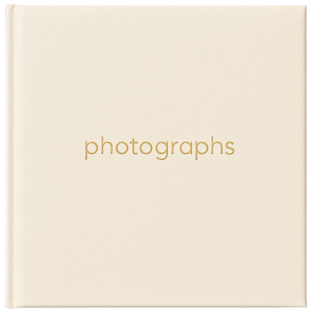 Pocket album nitowany SB46500ART179<br>
Photo size: 10x15<br>
Number of photos: 500<br>
Photos per page: 5<br>
